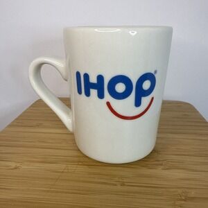 IHOP Coffee Cup Smiling International House of Pancakes Restaurant Tuxton 8oz